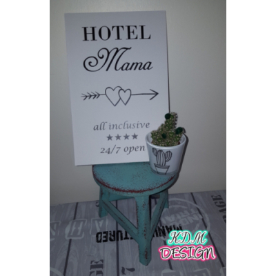 Tekstbord "Hotel Mama" Tekstbord "Hotel Mama"
